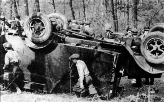 Robbery by landmine. The Brinks armoured truck Jawarski and his 'Flatheads' dynamited and looted of $104,000.